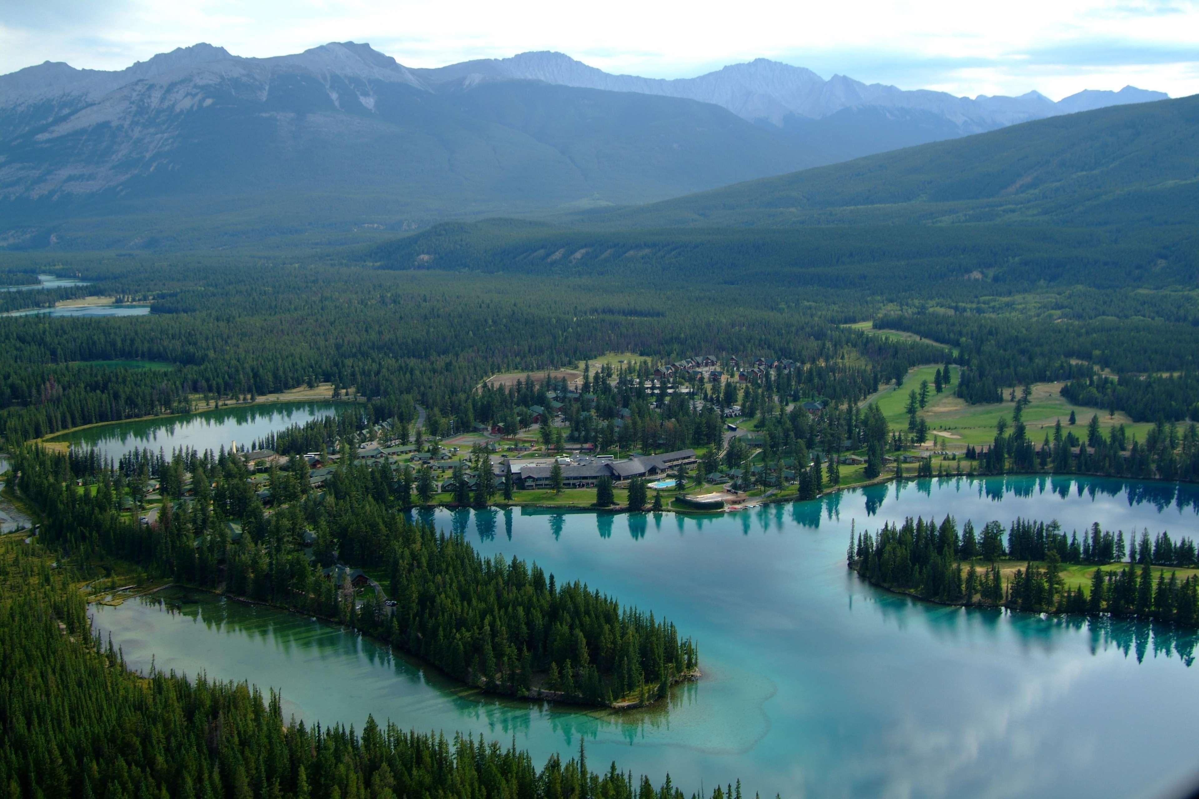 Fairmont Jasper Park Lodge Exterior foto